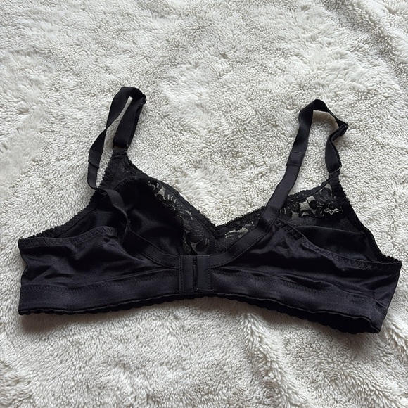 Vintage Smart Black Lace Unpadded Bra | Size 38B | Classic Wire-Free Lingerie - Picture 4 of 7